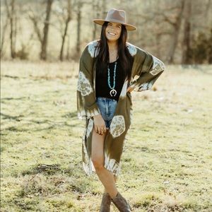 Women’s longline kimono